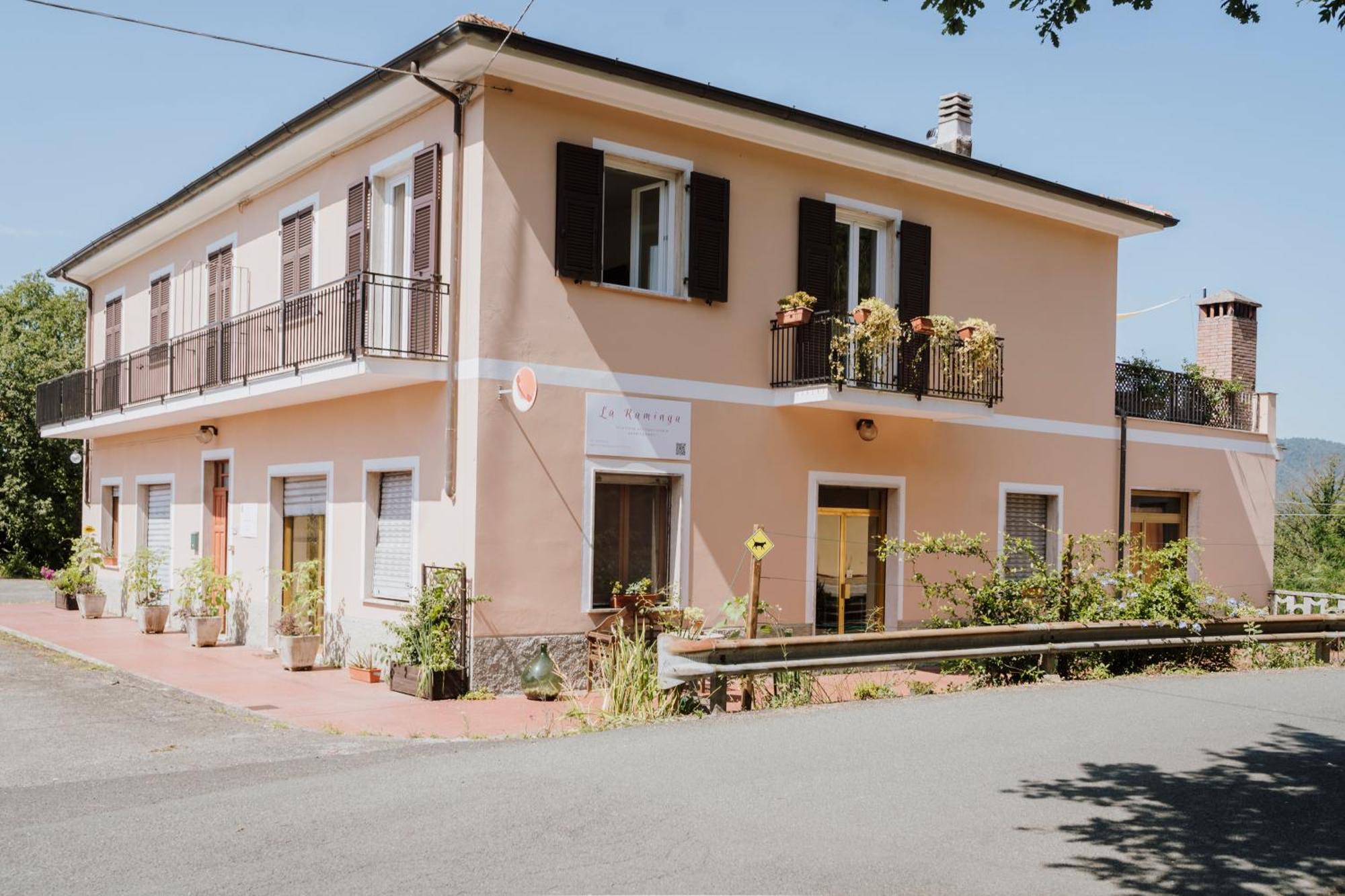 La Raminga Sud Apartment Podenzana Exterior photo